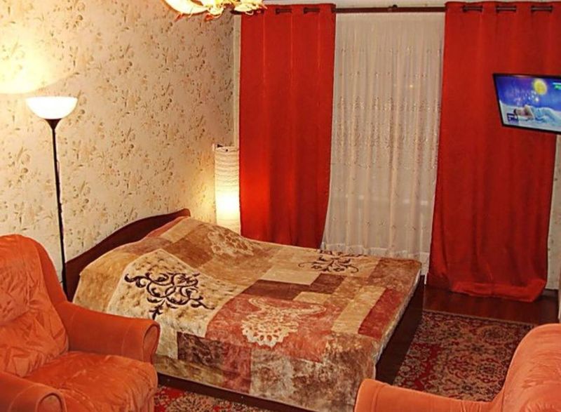 Квартира в центре по ул 8 Марта, 9 (ТЦ Метро Сити)